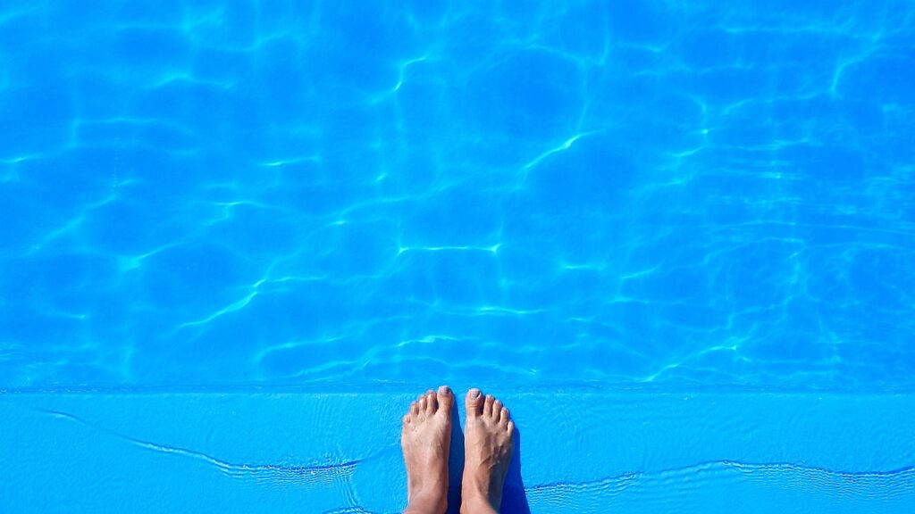 Est-il facile de monter une piscine en kit soi-même ?